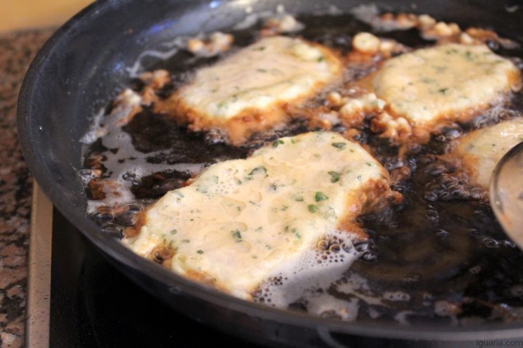 Filetes de Pescada Frita Cebola Frita Iguaria Receita e Culinária