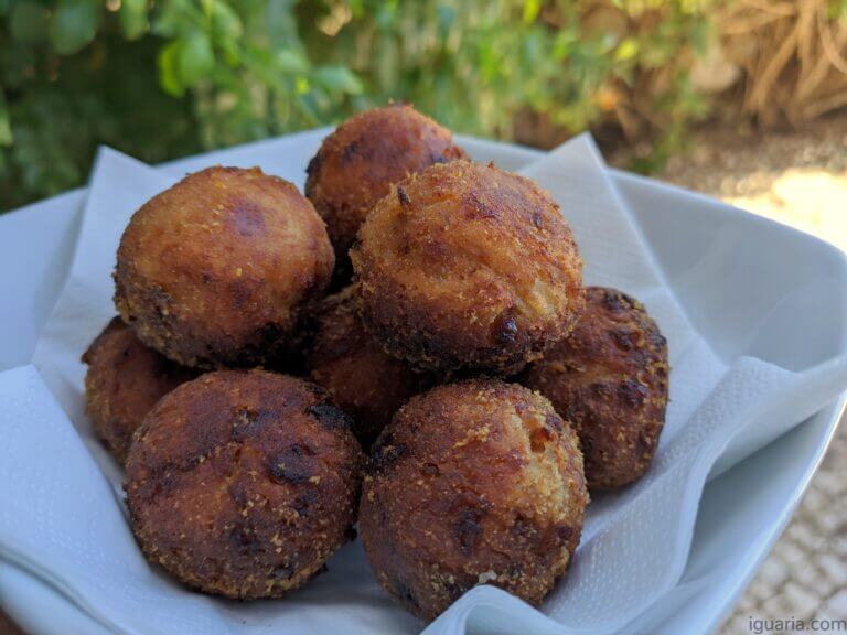 Bolinhas Croquetes de Frango Iguaria Receita e Culinária